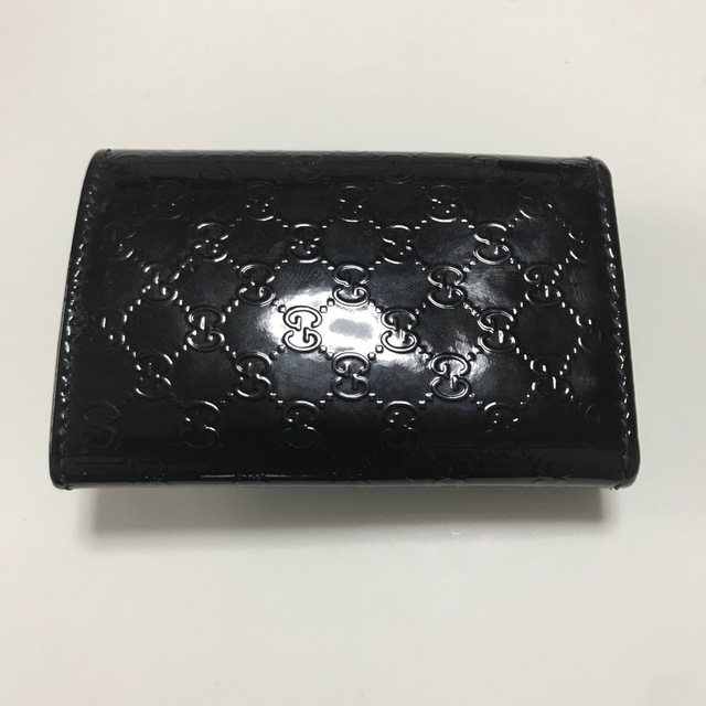 GUCCIマイクログッチシマ キーケース ベルトデザイン パテントレザー