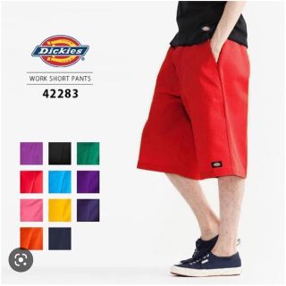 ディッキーズ(Dickies)のDickies 42283 パンツ　赤　ルーズフィット(ショートパンツ)