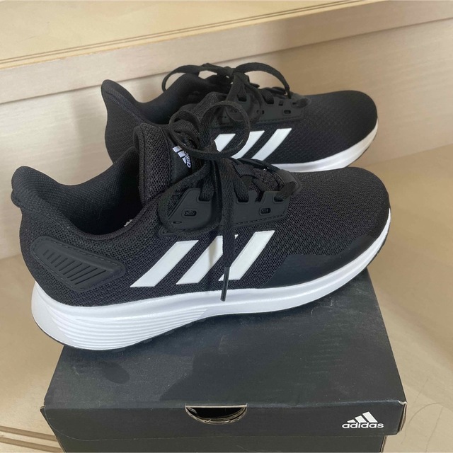 adidas(アディダス)のすっちゃん様専用☆adidas duramo 9K 21.0cm キッズ/ベビー/マタニティのキッズ靴/シューズ(15cm~)(スニーカー)の商品写真