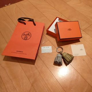 Hermes - HERMES キーホルダー ”カルメン ウノドス” ジョーヌ