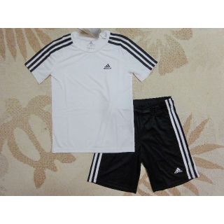 アディダス(adidas)の新品★アディダス★130★快適素材!!半袖Ｔシャツ(白)ハーフパンツ(黒)★上下(Tシャツ/カットソー)