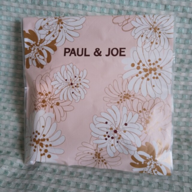 PAUL & JOE(ポールアンドジョー)のポール＆ジョー　ボディオイル コスメ/美容のボディケア(ボディローション/ミルク)の商品写真