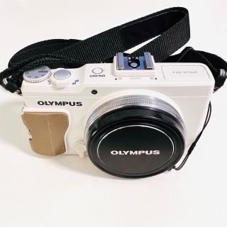 オリンパス(OLYMPUS)のOLYMPUS STYLUS XZ-2 ホワイト(コンパクトデジタルカメラ)