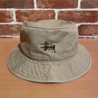 ステューシー(STUSSY)のstussy ステューシー　バケットハット　ベージュ(ハット)