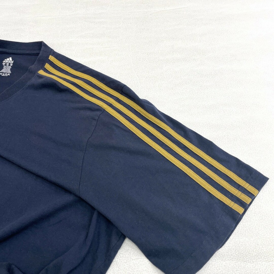 adidas(アディダス)のUS古着 アディダス adidas Tシャツ 半袖 ロゴ プリント サイズ：メンズ 2XL ネイビー×ベージュ系【中古】 メンズのトップス(Tシャツ/カットソー(半袖/袖なし))の商品写真