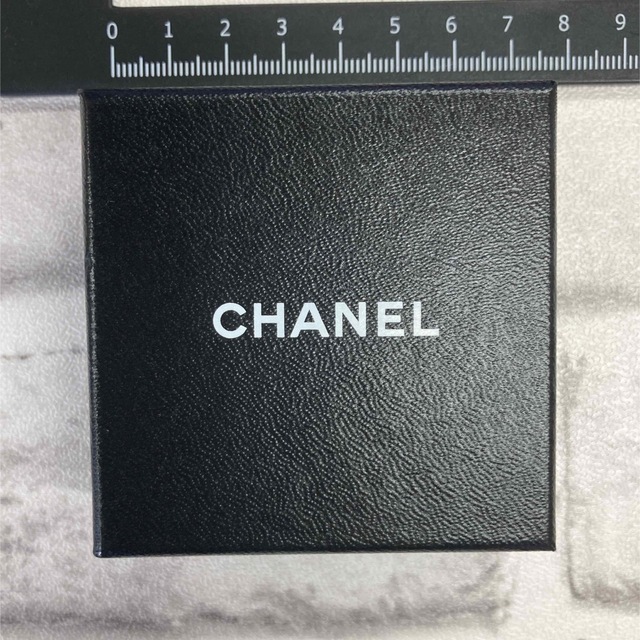 CHANEL(シャネル)の値下げ中！CHANEL 空箱 シャネル レディースのバッグ(ショップ袋)の商品写真