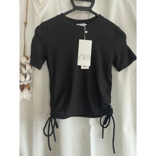 ザラ(ZARA)の新品未使用 ZARA トップス Tシャツ ブラック(Tシャツ(半袖/袖なし))