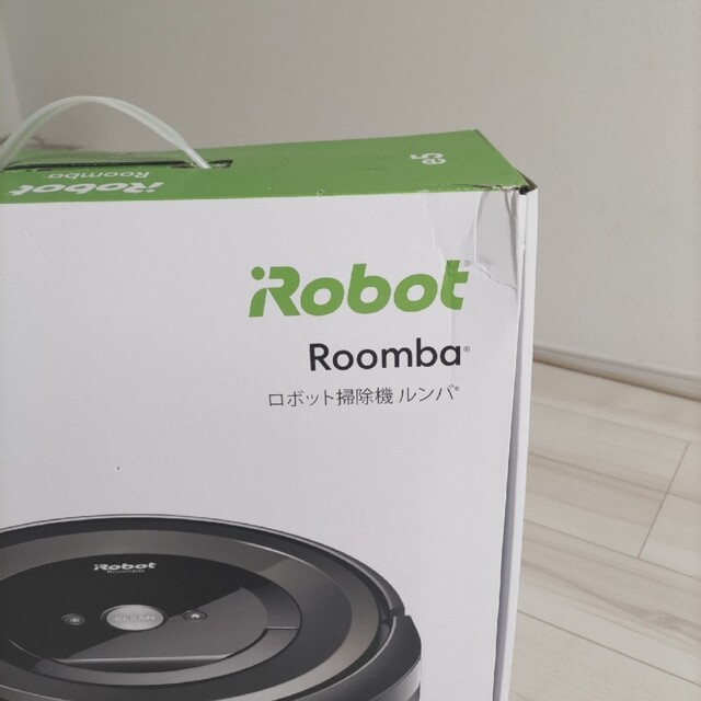 iRobot(アイロボット)のルンバ　　e5　新品未使用 スマホ/家電/カメラの生活家電(掃除機)の商品写真