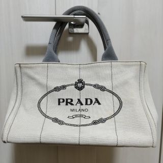 PRADA - プラダ カナパ ライトグレーの通販 by ぽちこ's shop｜プラダ ...