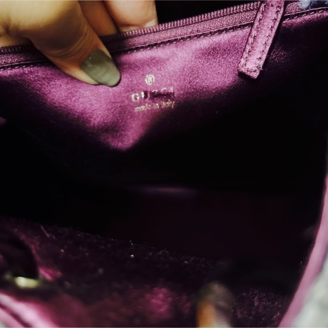 Gucci(グッチ)の💕新品未使用💕GUCCI💕サテンハンドバッグ💕廃盤品💕 レディースのバッグ(ハンドバッグ)の商品写真