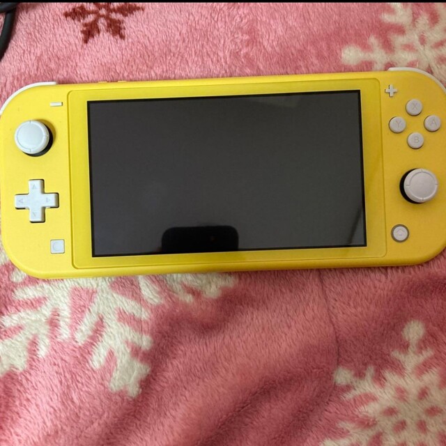 NINTENDO SWITCH LITE　美品　スイッチ　ライト　イエロー