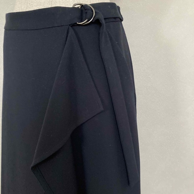 L'EQUIPE(レキップ)の【新品】L'EQUIPE レキップラップスカート 紺わ レディースのスカート(ロングスカート)の商品写真