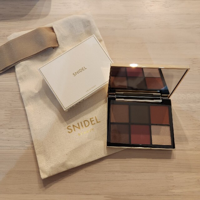 SNIDEL(スナイデル)のsnidel♡アイデザイナー05 コスメ/美容のベースメイク/化粧品(アイシャドウ)の商品写真