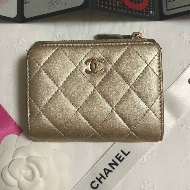 CHANEL(シャネル)の【専用】CHANEL コンパクトウォレット  ラムスキン  三つ折り財布 レディースのファッション小物(財布)の商品写真