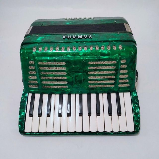 廃盤品 YAMAHA ヤマハ アコーディオン YA-12 ソフトケース付き 玄関先