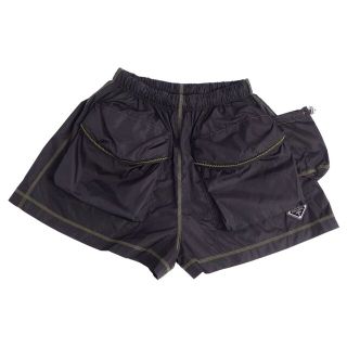 PRADA - 極美品 プラダ PRADA パンツ 2021年 ショートパンツ Re-Nylon