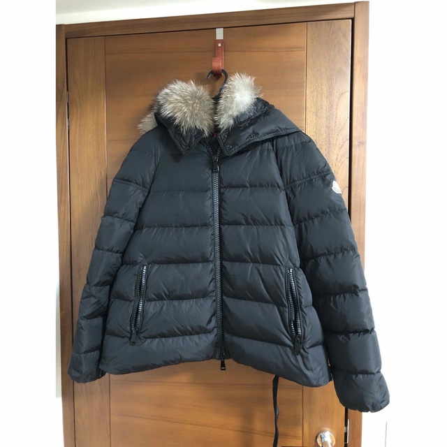 美品　モンクレール　chitalpa ブラック　3 ファー　moncler