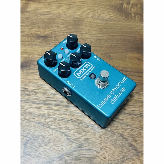 (新品同様) MXR M83 Bass Chorus Deluxe エフェクター 楽器のベース(ベースエフェクター)の商品写真