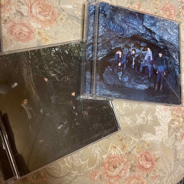 KAT-TUN(カトゥーン)のIGNITE、CAST、楔-kusabi- KATーTUN 初回盤 アルバム エンタメ/ホビーのCD(ポップス/ロック(邦楽))の商品写真