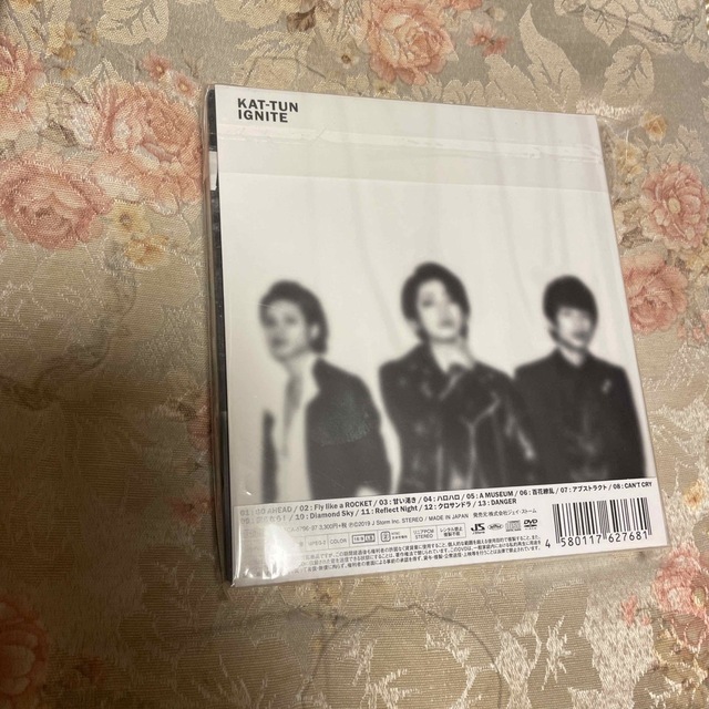 KAT-TUN(カトゥーン)のIGNITE、CAST、楔-kusabi- KATーTUN 初回盤 アルバム エンタメ/ホビーのCD(ポップス/ロック(邦楽))の商品写真