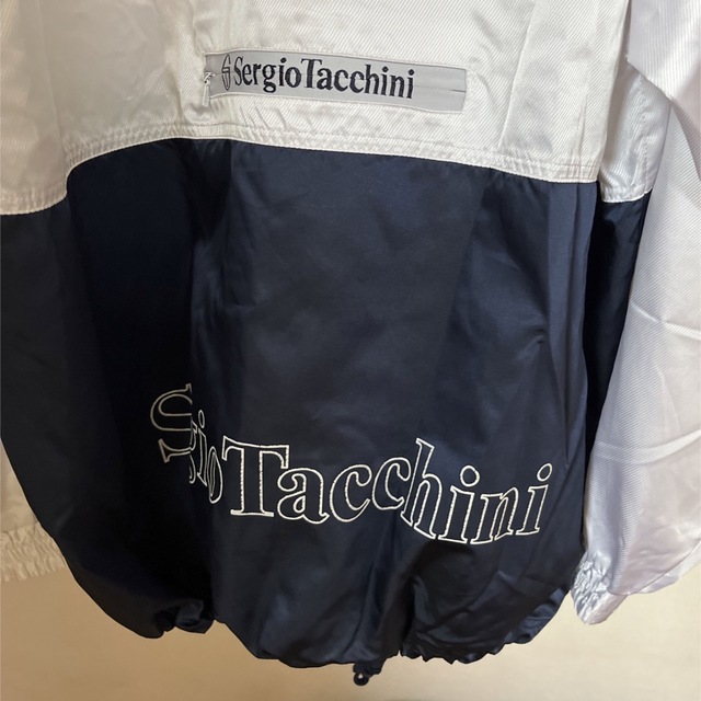 Sergio Tacchini(セルジオタッキーニ)のSergio Tacchini ナイロンジャケット 古着 メンズのジャケット/アウター(ナイロンジャケット)の商品写真