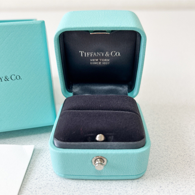 Tiffany & Co.(ティファニー)のTiffany  ラッピングボックス レディースのバッグ(ショップ袋)の商品写真