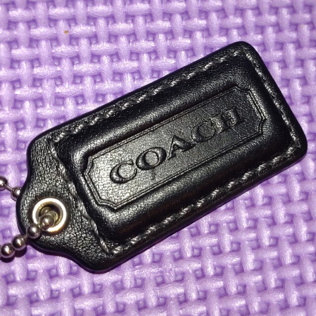 COACH(コーチ)のCOACH ボールチェーン タッセル 黒 レディースのバッグ(その他)の商品写真
