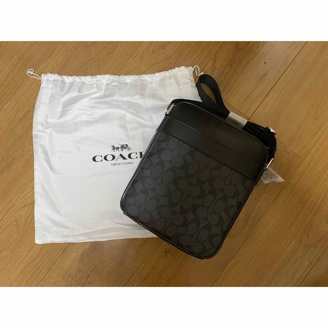 【新品】COACH アウトレット ショルダーバッグ メンズバッグ レザー