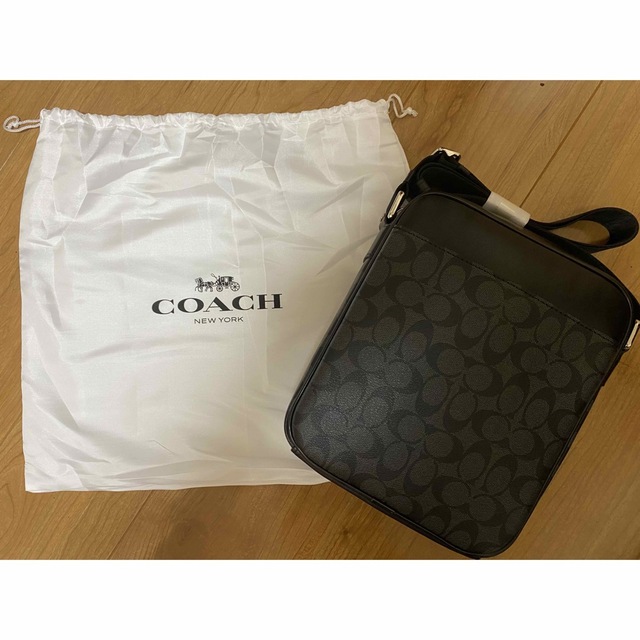 【新品】COACH アウトレット ショルダーバッグ メンズバッグ レザー