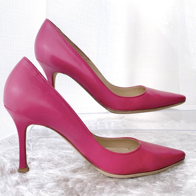 MANOLO BLAHNIK マノロブラニク ヒールパンプス ポイントトゥ MANOLO BLAHNIK マノロブラニク ヒールパンプス ポイントトゥ