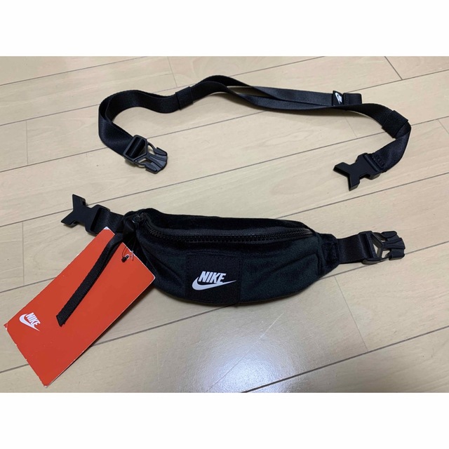 NIKE(ナイキ)の【新品】NIKEナイキ　ボディバック◆ヒップバック　ウエストポーチ◆ユニセックス レディースのバッグ(ボディバッグ/ウエストポーチ)の商品写真