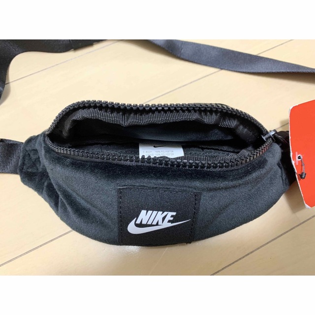 NIKE(ナイキ)の【新品】NIKEナイキ　ボディバック◆ヒップバック　ウエストポーチ◆ユニセックス レディースのバッグ(ボディバッグ/ウエストポーチ)の商品写真