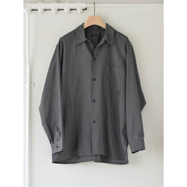 COMOLI(コモリ)のcomoli ヨリ杢　オープンカラーシャツ　3 メンズのトップス(シャツ)の商品写真