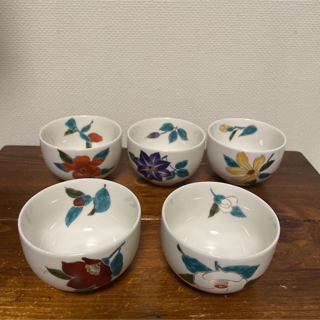 【新品・未使用】美濃焼 五草花 土瓶茶器揃 磁器製 ステンレス茶こし付 日本製 インテリア/住まい/日用品のキッチン/食器(食器)の商品写真