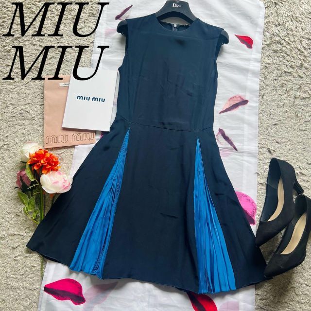 美品 miu miu 白襟 ワンピース リボンタイ付 サイズ38 ブラック