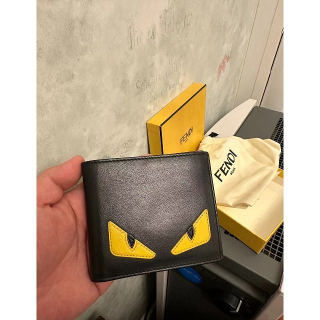 2021年最新入荷2021年最新入荷FENDI BUGS EYE二つ折り財布 小銭入れ
