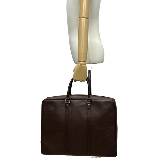 極 美品 LOUIS VUITTON ルイヴィトン ポルトドキュマン ヴォワヤージュ
