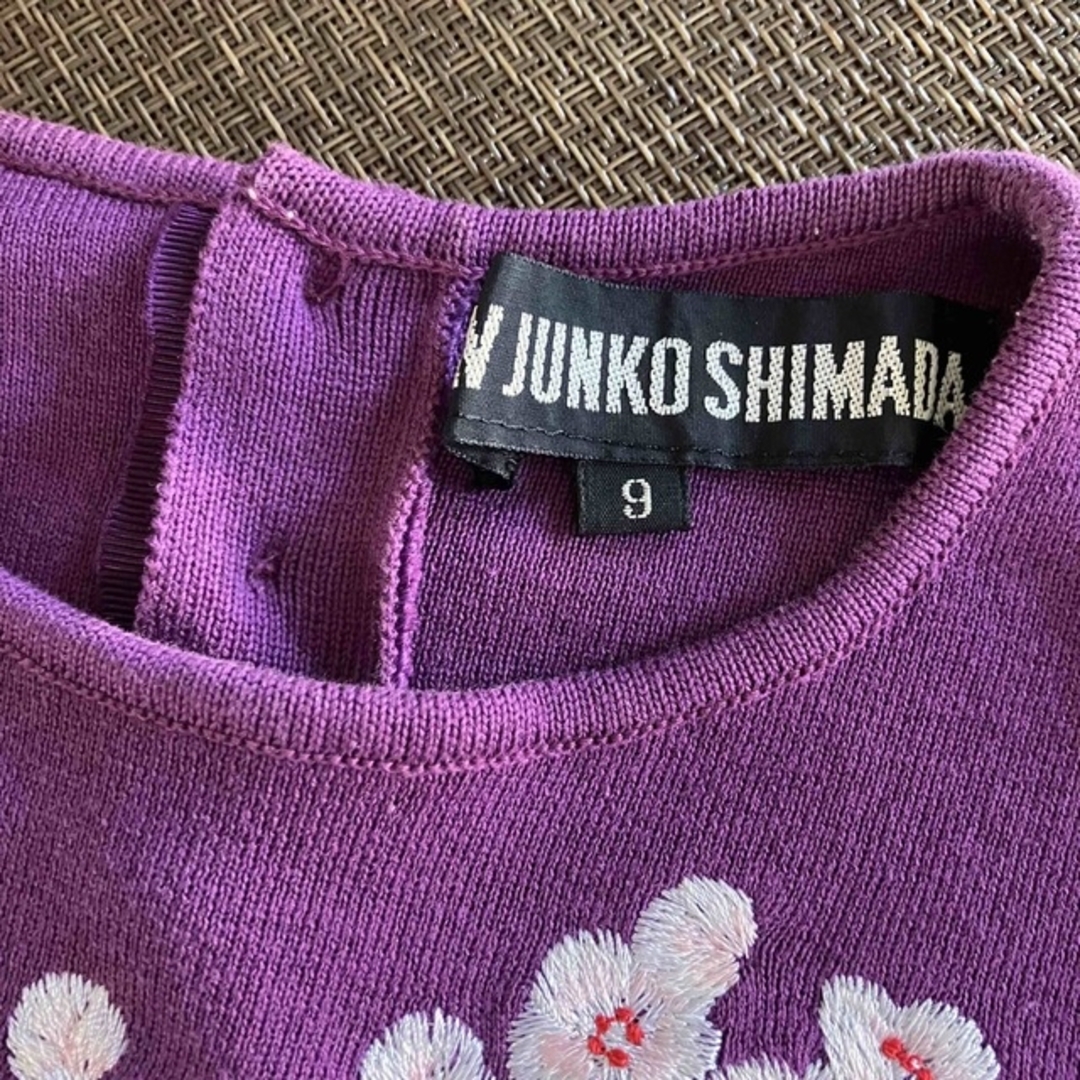 JUNKO SHIMADA(ジュンコシマダ)のused  前後に枝垂れる梅の花がかわいいパープルの綿ニットトップス レディースのトップス(ニット/セーター)の商品写真