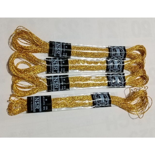 【レア】ゴールド 刺繍糸 3本セットおまけ1本 ハンドメイドの素材/材料(生地/糸)の商品写真