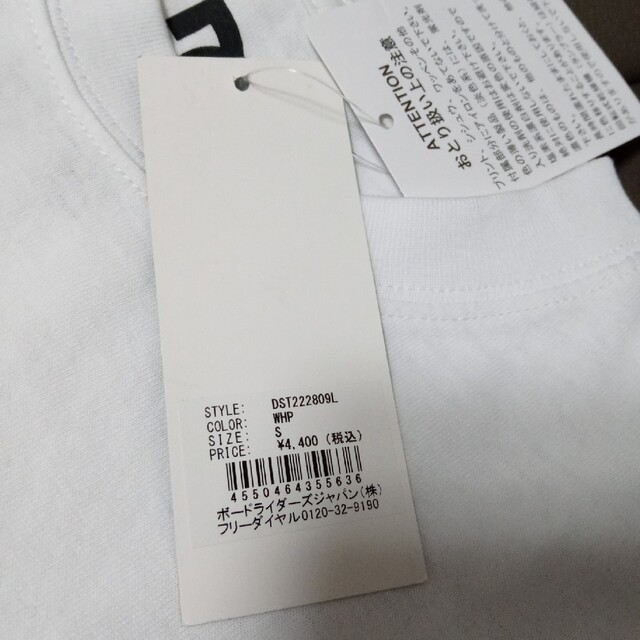 DC(ディーシー)の【新品】DC 　半袖Tシャツ　ホワイト 　タグ付き　送料無料 レディースのトップス(Tシャツ(半袖/袖なし))の商品写真