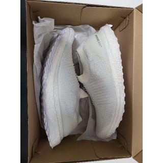 アディダス(adidas)の【新品】adidas ULTRA BOOST LACELESS 27.5cm(シューズ)