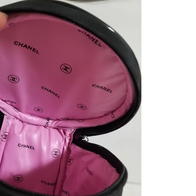 CHANEL　シャネル　ポーチ　未使用