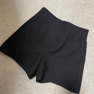 ZARA ハイウエストショートパンツ(ショートパンツ)