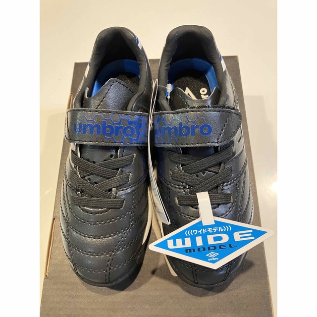 UMBRO - 《新品》UMBRO アンブロ アクセレイター SB JR WIDE 17.0cmの