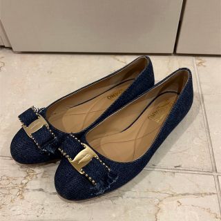 サルヴァトーレフェラガモ(Salvatore Ferragamo)の【最終値下げ】フェラガモ　デニム　パンプス(ハイヒール/パンプス)