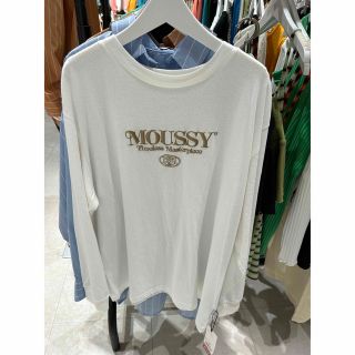 マウジー(moussy)のmoussy ★ マウジー  ロゴロンT（ホワイト）(Tシャツ(長袖/七分))