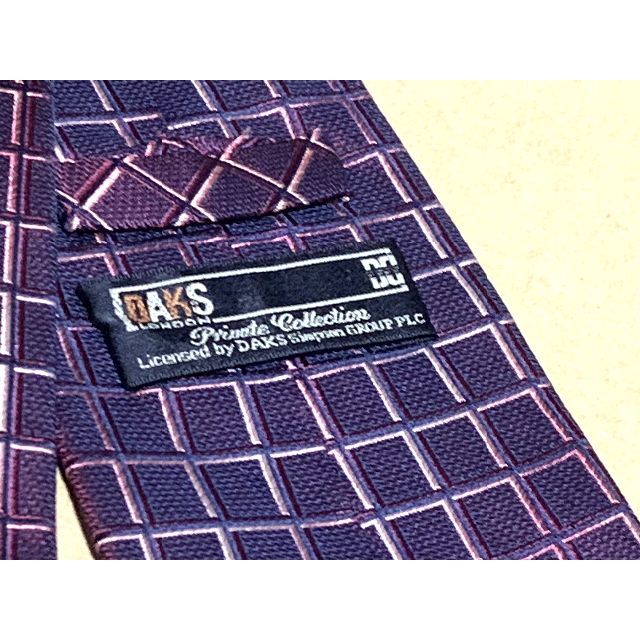 DAKS(ダックス)の【美品】DAKS LONDON ネクタイ チェック柄 赤 レンガ シルク100％ メンズのファッション小物(ネクタイ)の商品写真