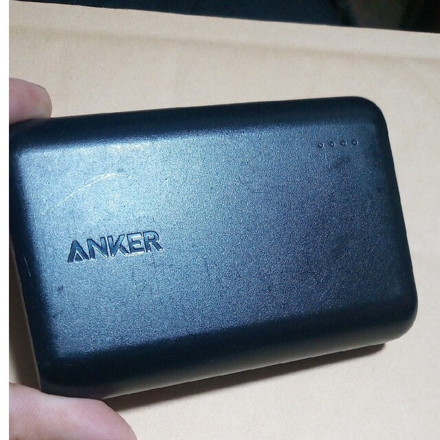 Anker(アンカー)のAnker モバイルバッテリー 10000mah スマホ/家電/カメラのスマートフォン/携帯電話(バッテリー/充電器)の商品写真