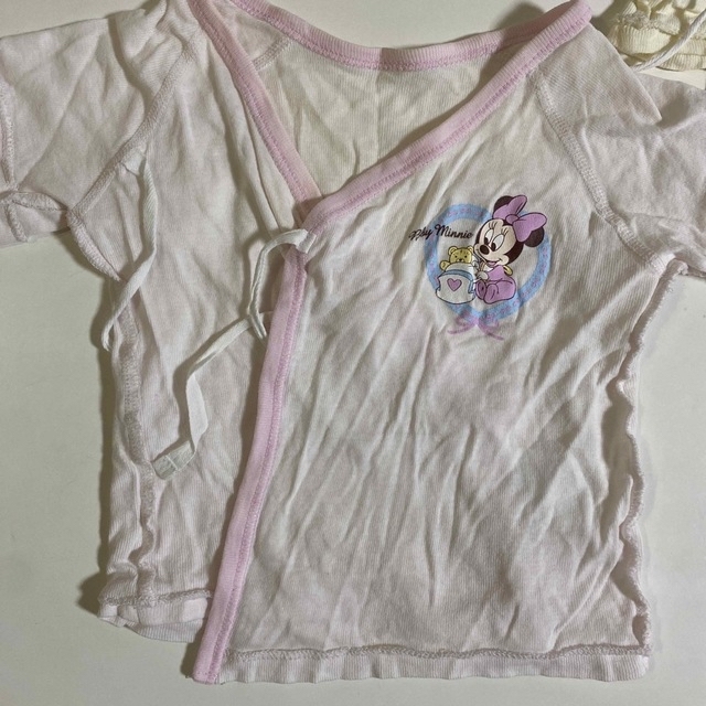 西松屋(ニシマツヤ)の赤ちゃん　短肌着　5枚セット キッズ/ベビー/マタニティのベビー服(~85cm)(肌着/下着)の商品写真