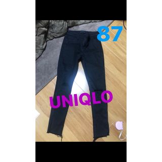 ユニクロ(UNIQLO)の【87】UNIQLO 黒スキニー ブラックスキニー 24インチ(スキニーパンツ)